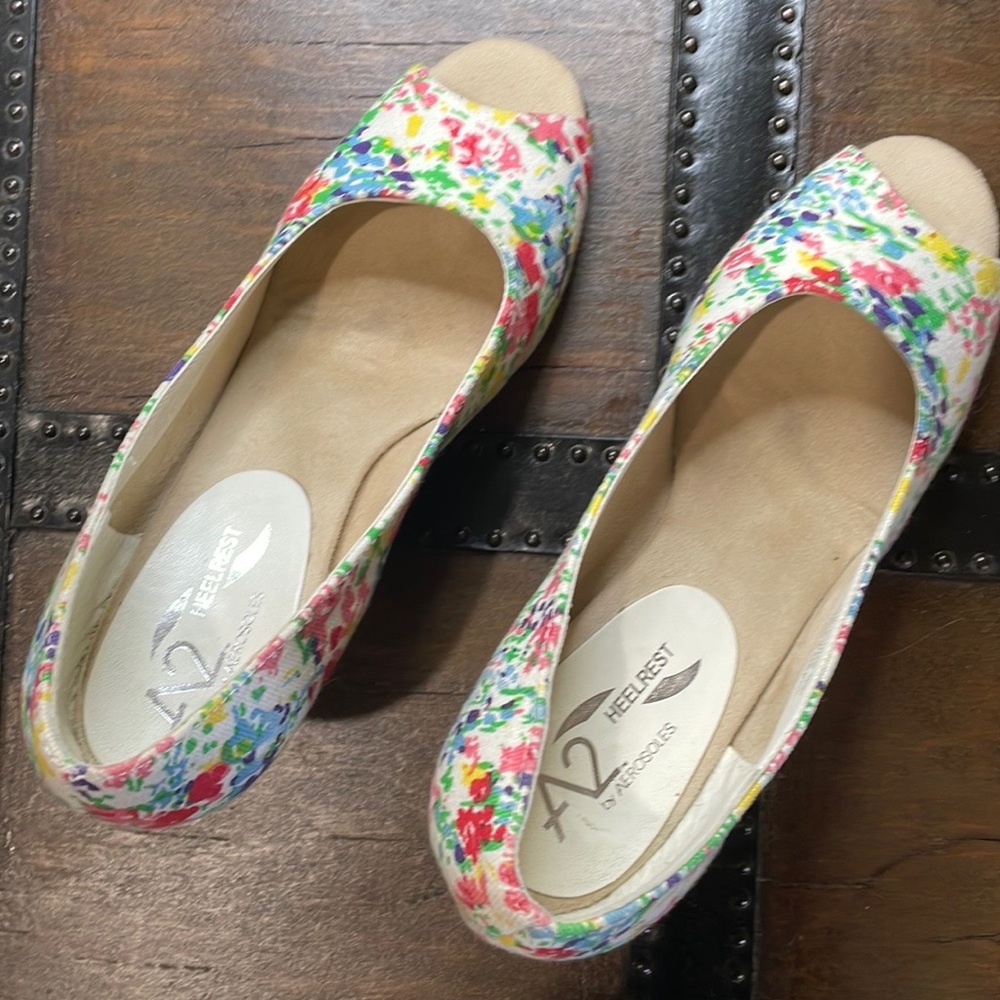 Aerosoles A2 canvas over cork look peep toe wedge.